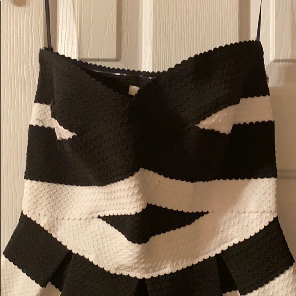 Strapless dress - Picture 2 of 6